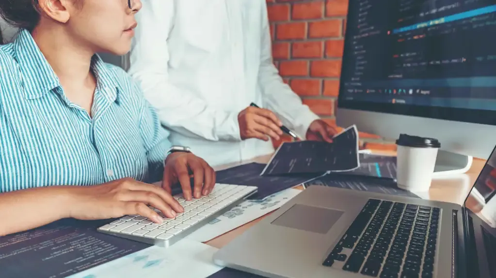 10-Top-Reasons-to-Have-a-Career-in-Tech-04-1024x575.webp